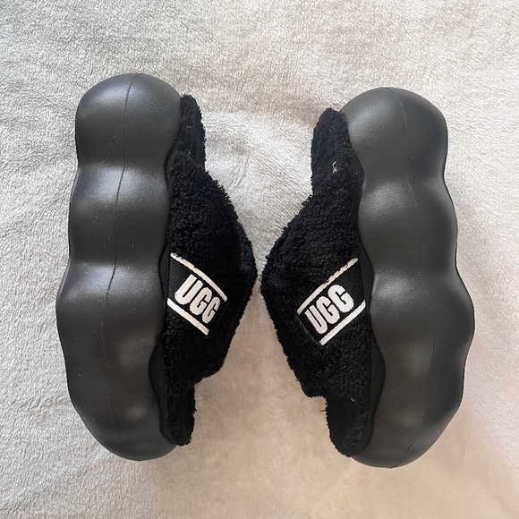 UGG fur platform slippers - Picture 1 of 5